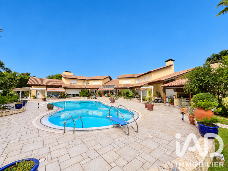 Vente Maison/villa 18 pièces — photo 1