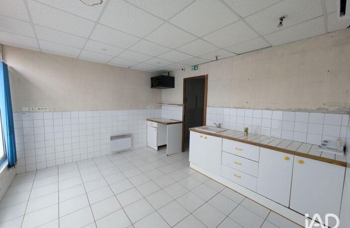 Location Local d'activités 126 m&sup2; — photo 2