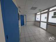 Location Local d'activités 126 m&sup2; — photo 4