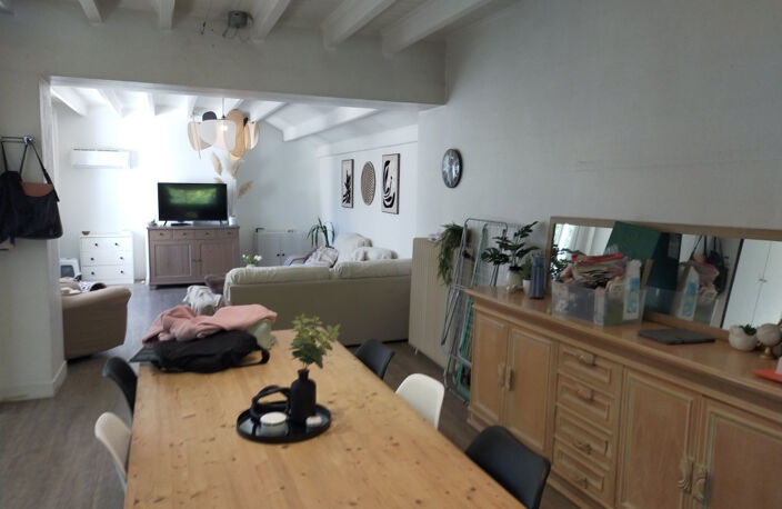 Venez découvrir cette charmante maison avec ces deux studios indépendants et sa piscine hors sol — photo 3