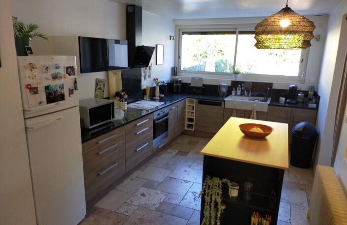 Venez découvrir cette charmante maison avec ces deux studios indépendants et sa piscine hors sol — photo 4