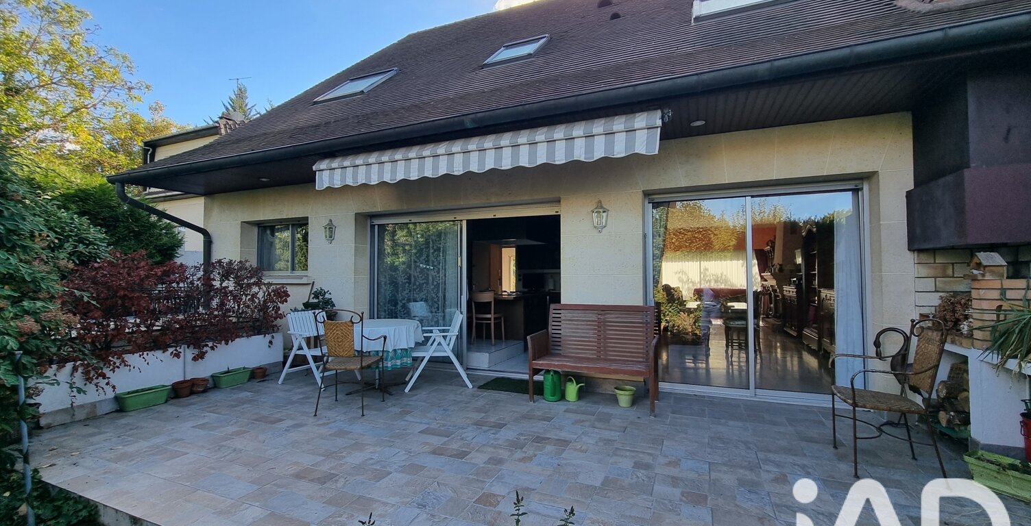 Vente Maison/villa 8 pièces — photo 1