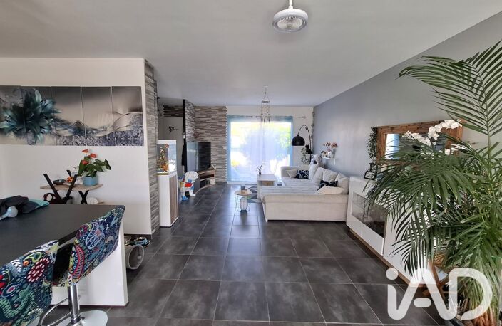 Vente Maison/villa 4 pièces — photo 2