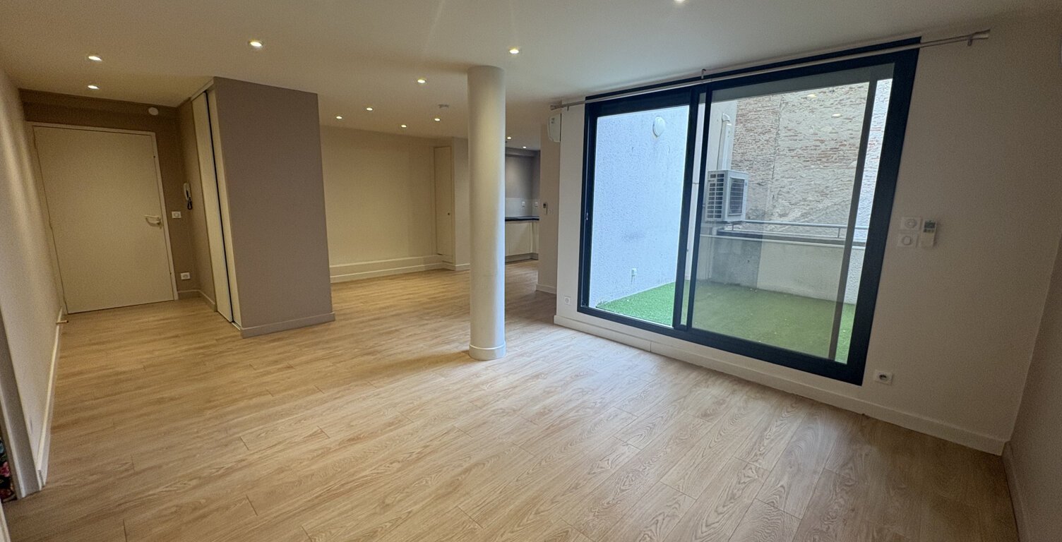 AGEN - MAGNIFIQUE APPARTEMENT AVEC TERRASSE ET PARKING — photo 1