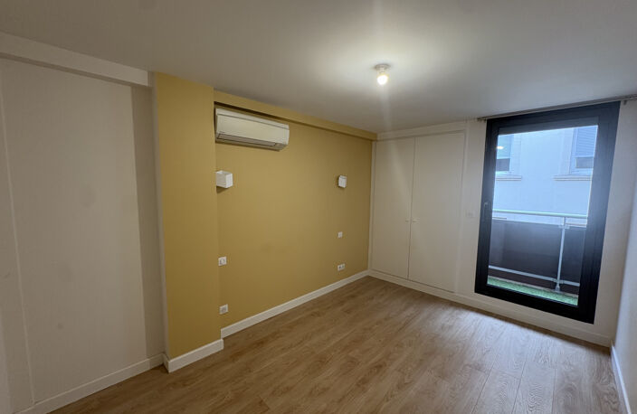 AGEN - MAGNIFIQUE APPARTEMENT AVEC TERRASSE ET PARKING — photo 5