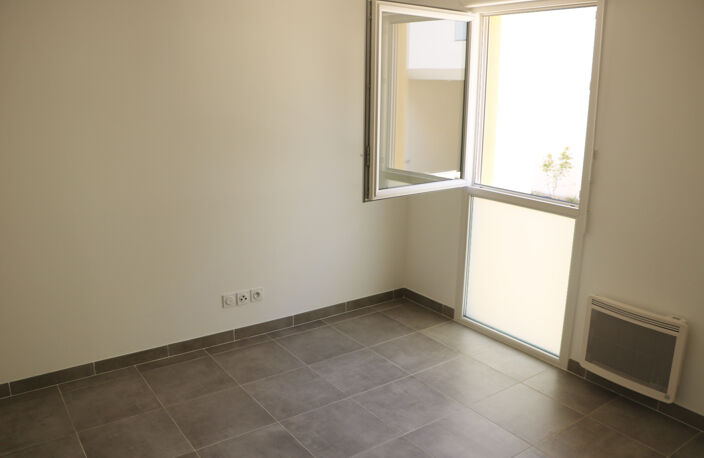 TOULON EST - LOGEMENT RÉCENT — photo 4
