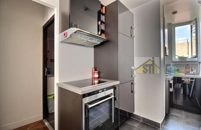 Quartier Montsouris / Alesia 2 Pièces, location Meublée Au 4 — photo 2