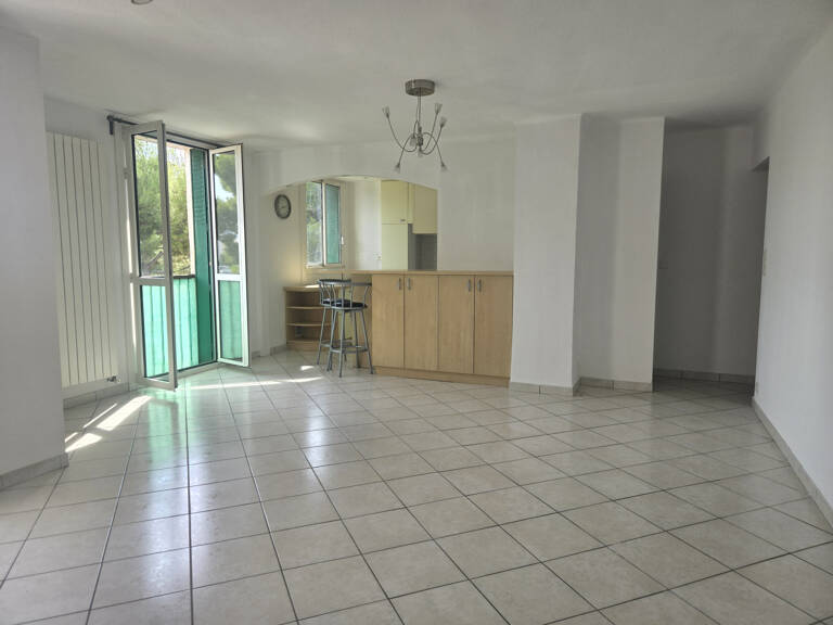 Appartement 3/4 pièces - 65,37 m2 - Marseille 12ème - 180.000 € — photo 1