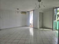Appartement 3/4 pièces - 65,37 m2 - Marseille 12ème - 180.000 € — photo 2