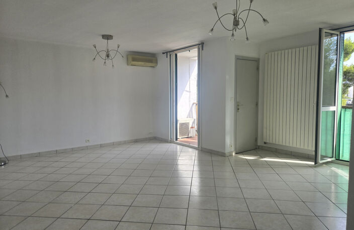 Appartement 3/4 pièces - 65,37 m2 - Marseille 12ème - 180.000 € — photo 2