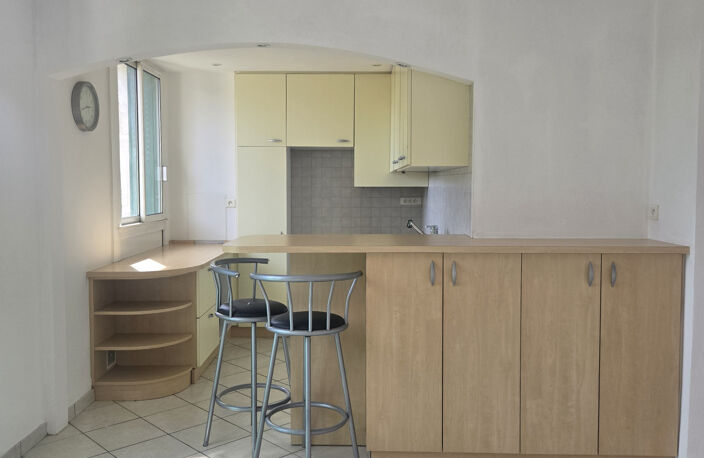 Appartement 3/4 pièces - 65,37 m2 - Marseille 12ème - 180.000 € — photo 4