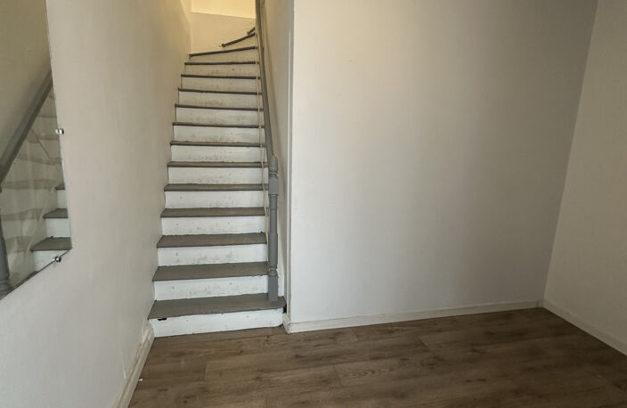 Miramont Appartement de type 3 avec possibilité de logement ou commerce en rez-de-chaussée — photo 4