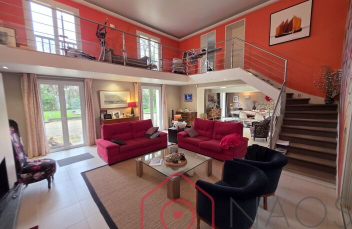 St Jean De Braye ensemble immobilier très atypique de 390m2 hab sur 1513m2 de terrain clos — photo 4