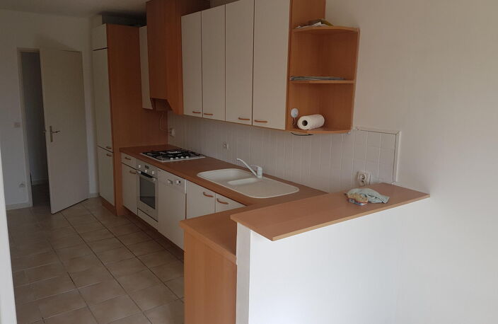 Location appartement 3 pièces 72 m² à Sassenage (38360) — photo 3