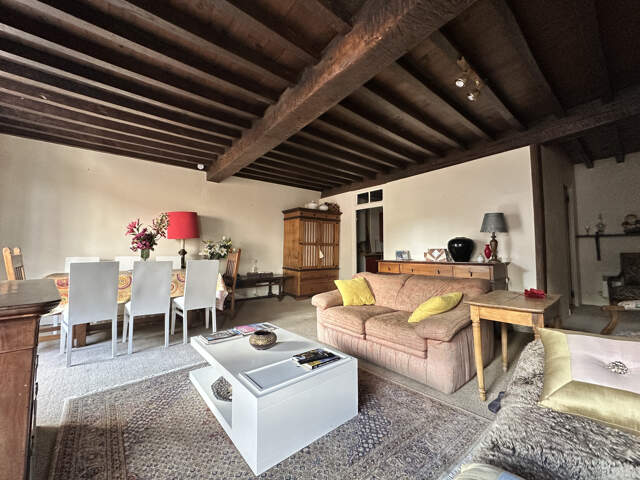 Appartement 80 m2 avec spacieux séjour au cœur de St Jean Pied de Port — photo du bien