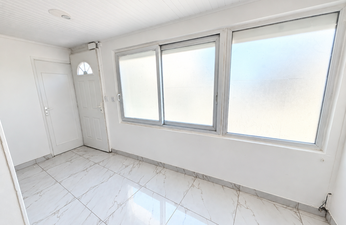 MAISON DE VILLE DE 51,86 m2- VAULX-MILIEU — photo 4