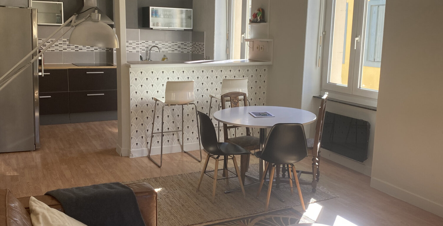Centre ville appartement type 2 meublé de 51.60m2 — photo 1