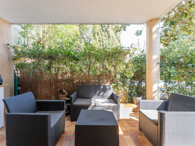 Investissement Locatif à Aix-en-Provence - T2 Rez-de-jardin — photo 1