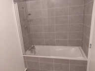 APPARTEMENT T5 NEUF AVEC 4 CHAMBRES, TERRASSE ET 2 GARAGES - — photo 4