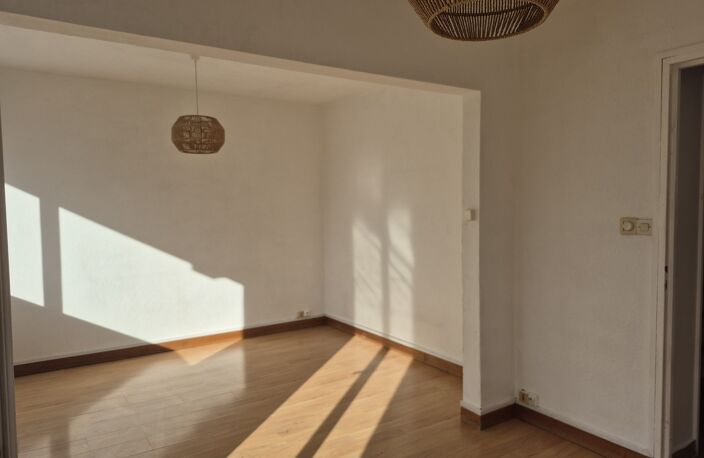 SAINT MARTIN D'HERES résidence Les Mimosas appartement a louer — photo 2
