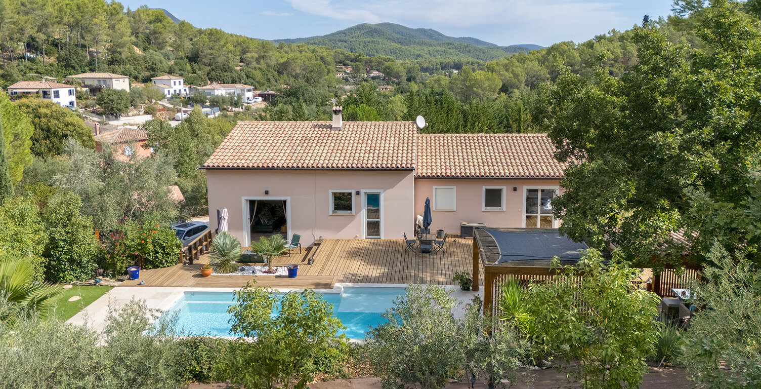CUERS (VALCROS) - MAISON INDIVIDUELLE 292 M2 - GARAGE - PISCINE - POOL HOUSE - T2 INDEPENDANT - TERRAIN 2006 M — photo 1