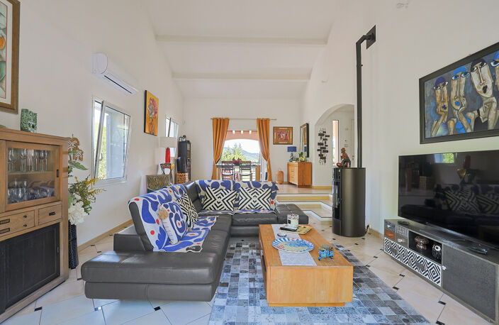 CUERS (VALCROS) - MAISON INDIVIDUELLE 292 M2 - GARAGE - PISCINE - POOL HOUSE - T2 INDEPENDANT - TERRAIN 2006 M — photo 4