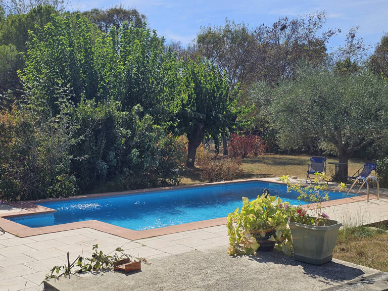 Vézénobres : Villa 3 chambres avec piscine et vue dégagée sur le village — photo 1