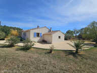 Vézénobres : Villa 3 chambres avec piscine et vue dégagée sur le village — photo 2