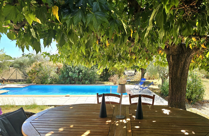 Vézénobres : Villa 3 chambres avec piscine et vue dégagée sur le village — photo 4