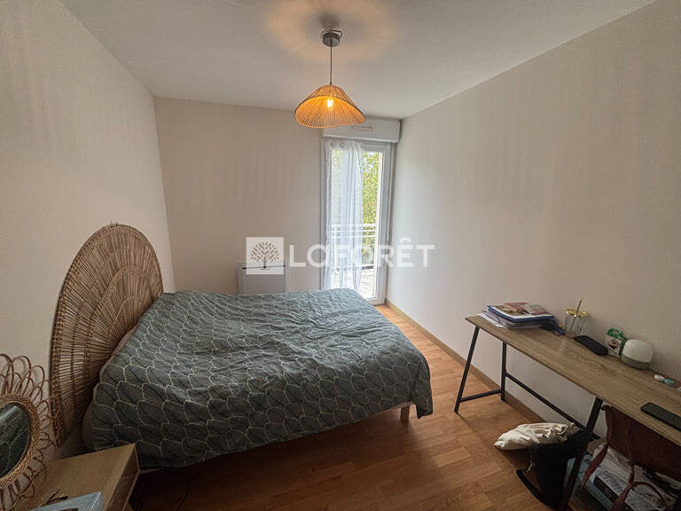 Appartement T1 bis, 32 m² avec cave, place de parking et terrasse — photo 1