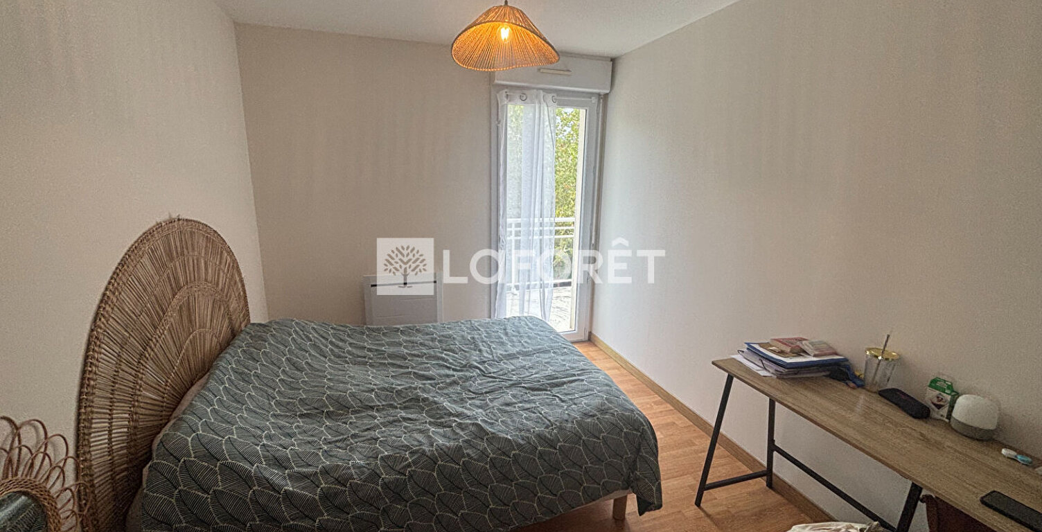 Appartement T1 bis, 32 m² avec cave, place de parking et terrasse — photo 1