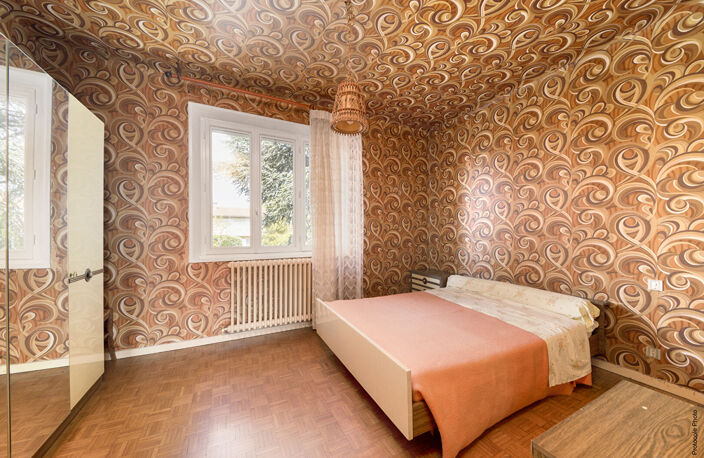 FONBEAUZARD- Maison à fort potentiel, 130m² + RDC aménageable, 1 047m² de terrain — photo 5