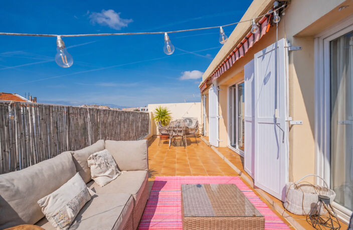 T3 dernier étage avec terrasse — photo 2