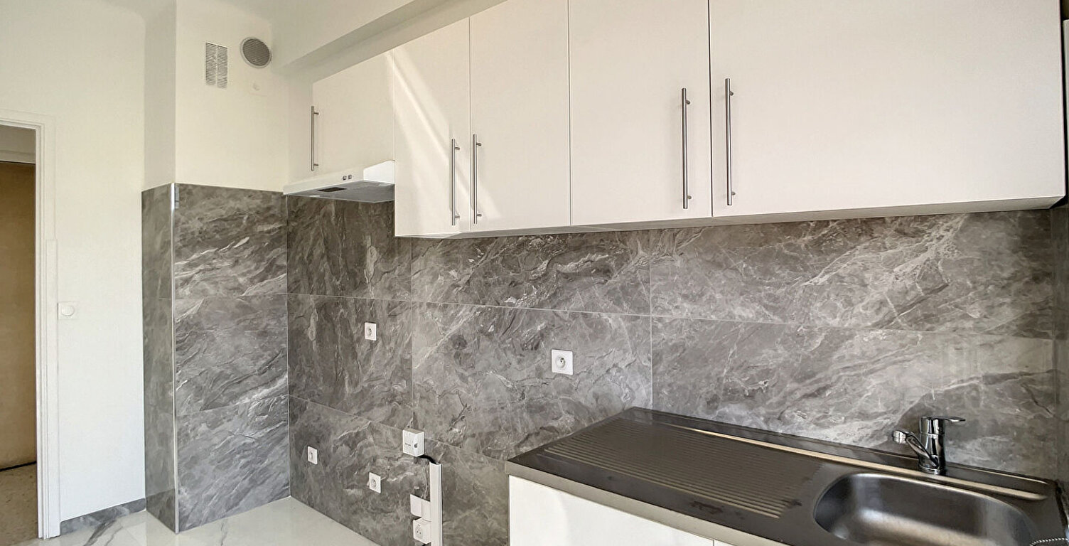 Appartement Nice 2 pièce(s) 48.41 m2 — photo 1