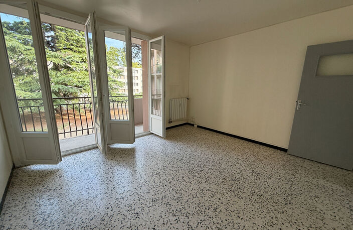 Appartement Avignon 4 pièce(s) — photo 3
