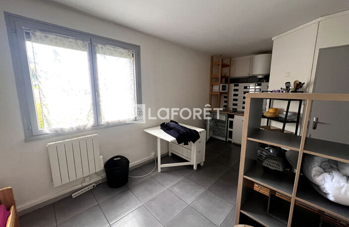 Appartement Saint Genis Laval 1 pièce(s) 18.5 m2 — photo 2