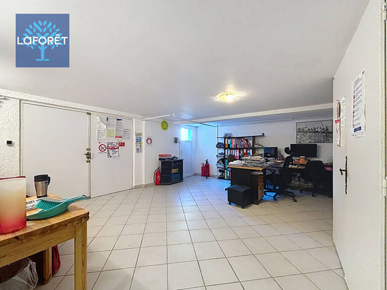 Maison avec espace professionnel, ateliers et piscine  Saint-Fons — photo 1