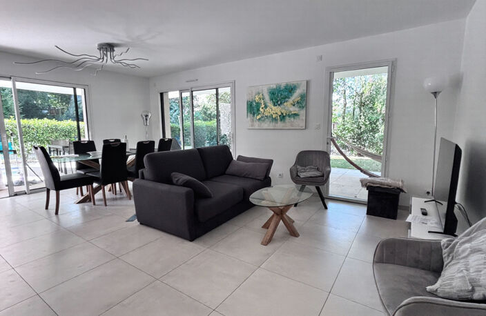 Appartement T3 avec jardin et terrasse à vendre à Saint-Cyr-sur-Mer — photo 4