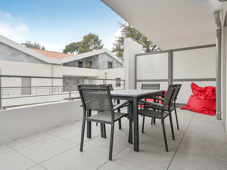 Appartement T2 avec terrasse, piscine et parking Les Lecques — photo 1