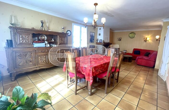 6409 CENTRE ST-VARENT, TOUTES COMMODITÉS,<br>comportant, cuisin — photo 5