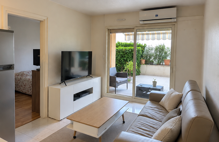 Rez de jardin T2 avec box fermé Le Cannet 935EUR cc — photo 2