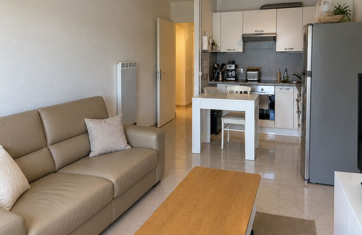 Rez de jardin T2 avec box fermé Le Cannet 935EUR cc — photo 3