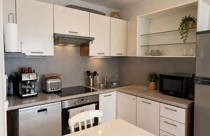 Rez de jardin T2 avec box fermé Le Cannet 935EUR cc — photo 4