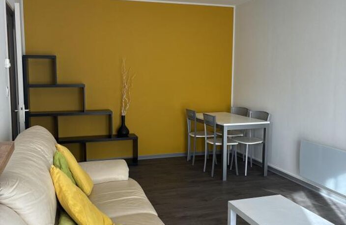 LOCATION T2 MEUBLE ONET LE CHATEAU SANS FRAIS D'AGENCE — photo 3