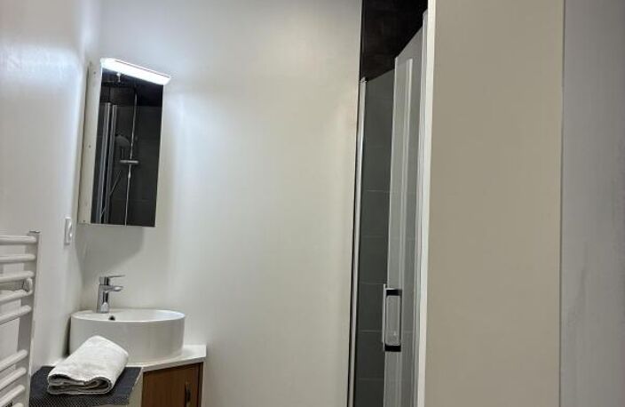 LOCATION T2 MEUBLE ONET LE CHATEAU SANS FRAIS D'AGENCE — photo 5
