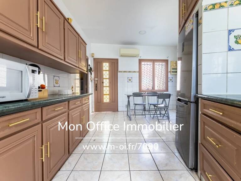 Référence : 7090-AMB - Immeuble 5 pièces avec local commercial et chambre froide — photo 1