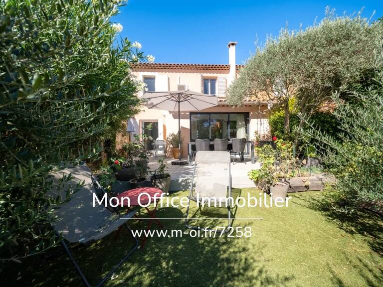 Référence : 7258-NGU - Maison 4 pièces - jardin - Commerces & Ecoles à pied - Calme — photo 1