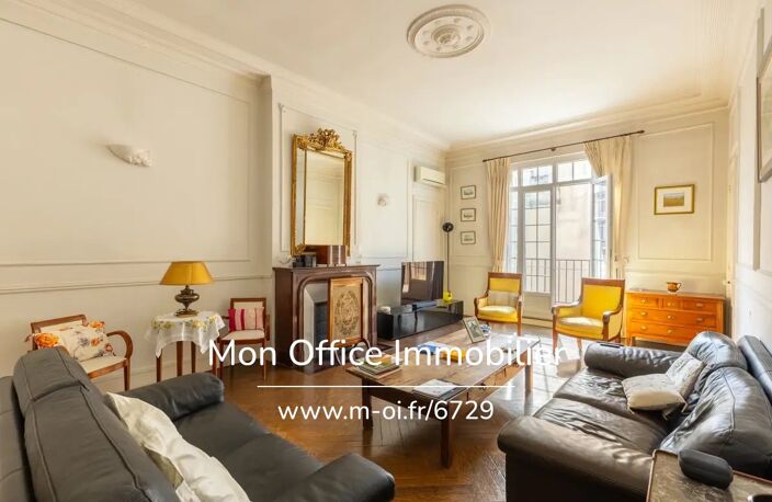 Référence : 6729-AFO. - Appartement 7 pièces avec balcon dans le 6eme arrondissement — photo 2