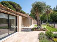 Référence : 7009-LES - MAISON RÉNOVÉE À 100M DE LA MER AVEC JARDIN ET GARAGE À GRIMAUD BEAUVALLON — photo 3