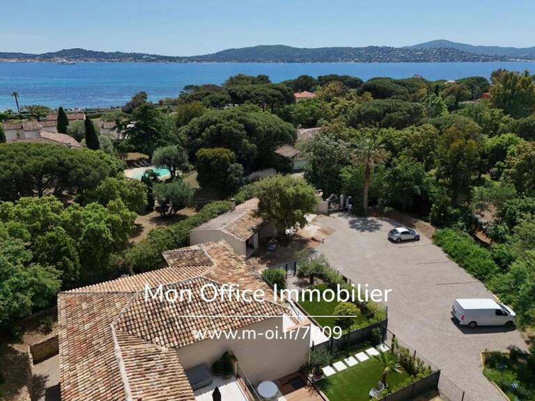 Référence : 7009-LES - MAISON RÉNOVÉE À 100M DE LA MER AVEC JARDIN ET GARAGE À GRIMAUD BEAUVALLON — photo 1